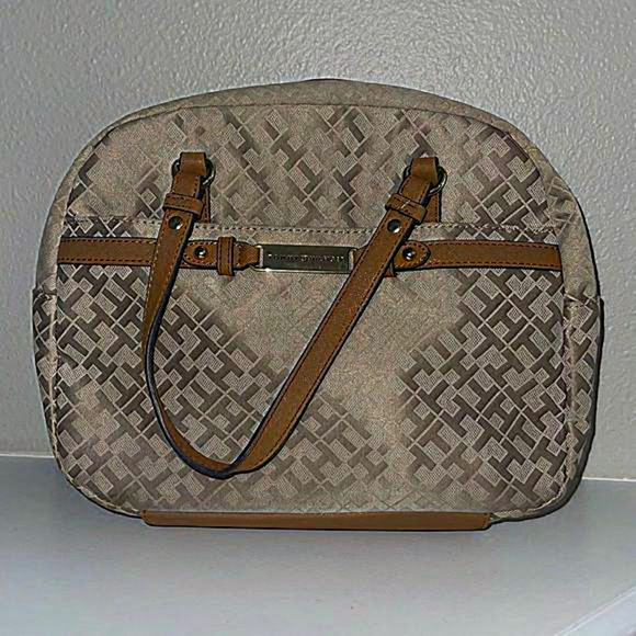 Tommy Hilfiger tan and brown hand‎ bag - Picture 1 of 6